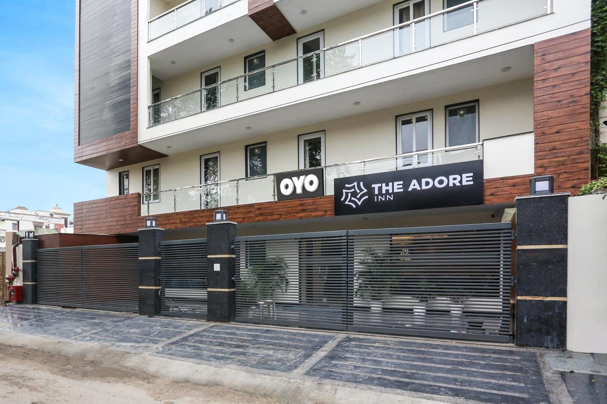 Townhouse The Adore Inn Gurgaon Exterior photo